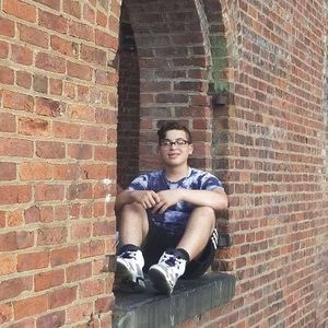 Meet your Posher, Juan